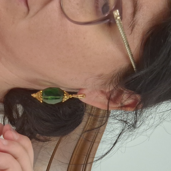 Green earrings - Picture 3 of 3